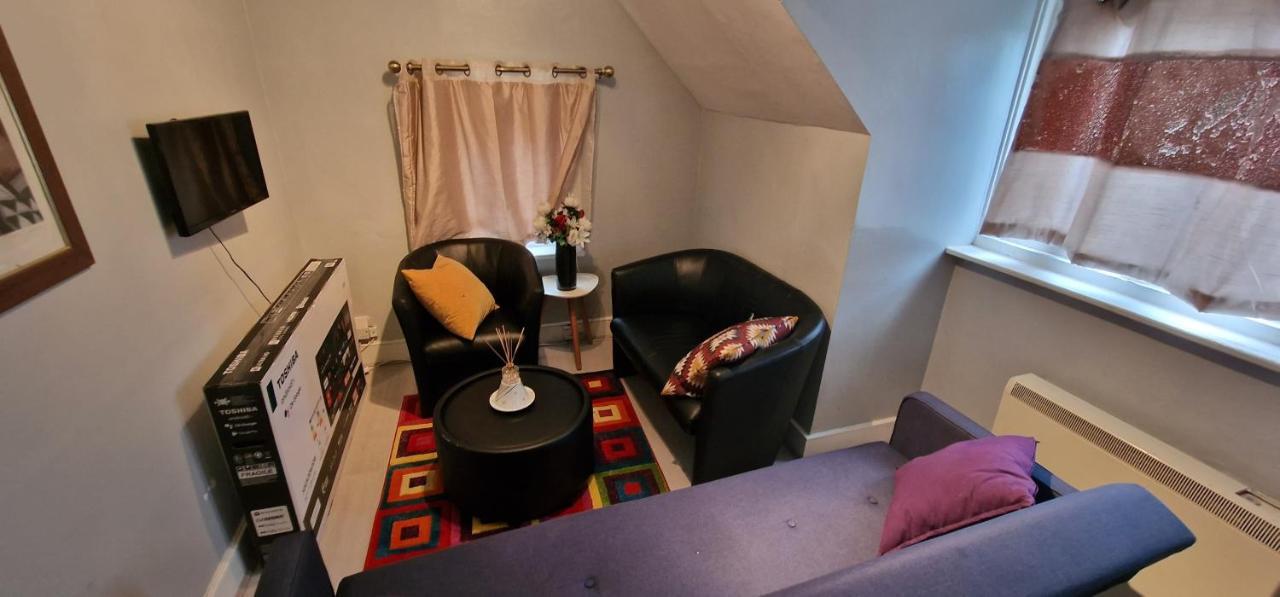 Cosy 2 Bedroom Flat - Sleeps 6 People - Close To Lewisham Dlr/Train Station London Eksteriør billede